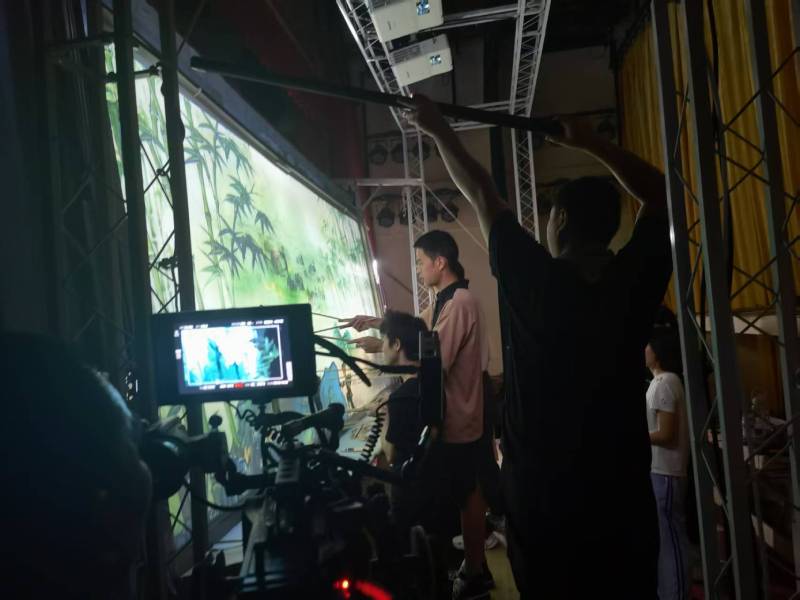 洛阳TVC拍摄公司：美妆时尚造梦师，雕琢细节中的高级质感